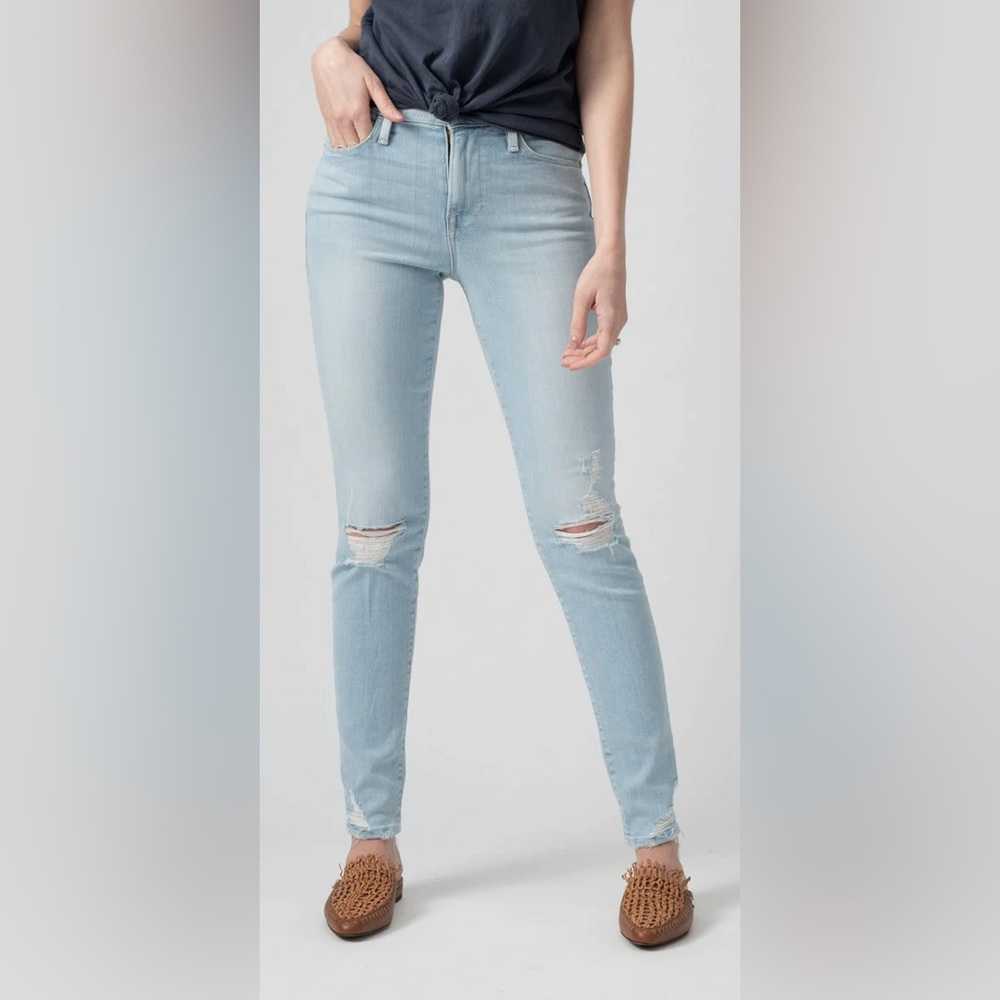 FRAME Le High Skinny Distressed jeans. Women size 29